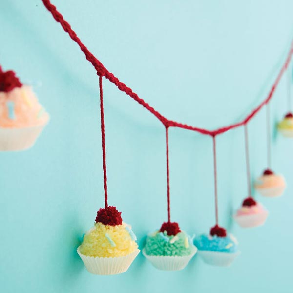 Pompom Cupcake Garland